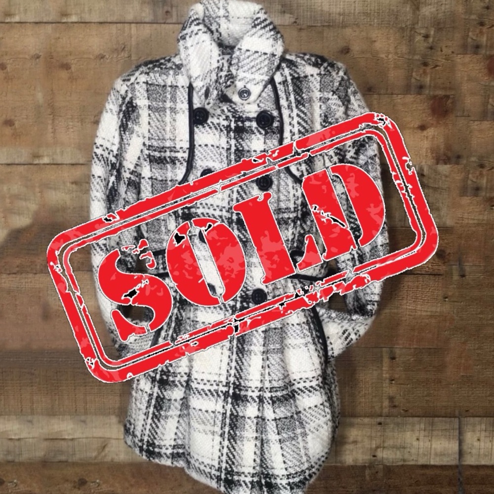 IZ Byer Black And White Plaid Knit Coat Jr Size Sm